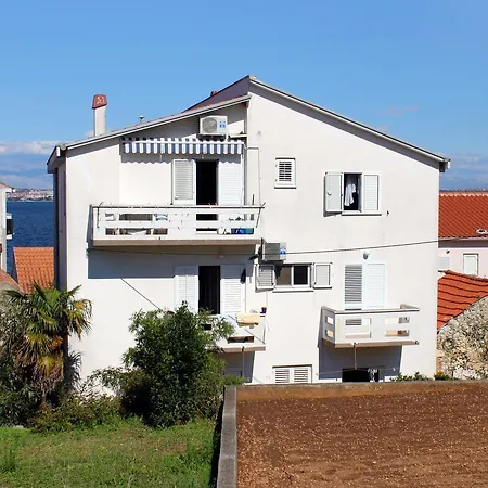 Apartment 837a